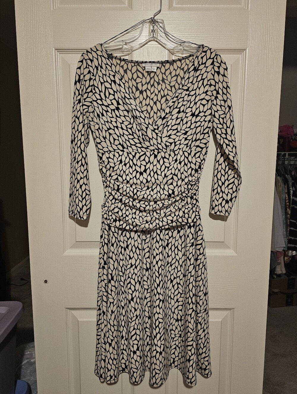 London Times Black and Cream Leaf-Print Faux Wrap Dress Sz 8